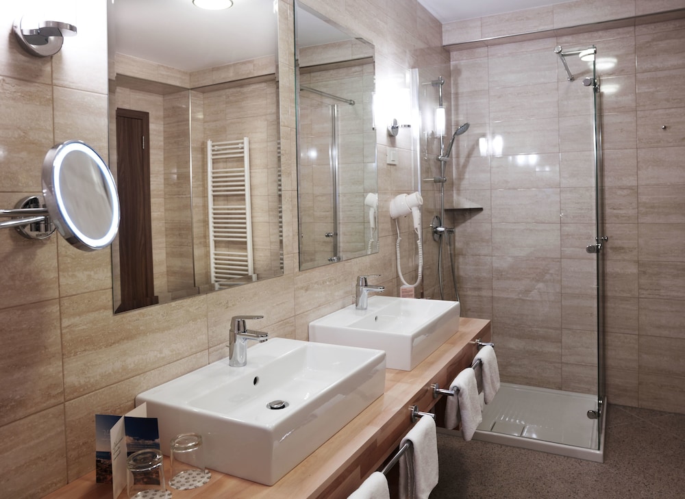 Wellness Hotel Apollo 32/33