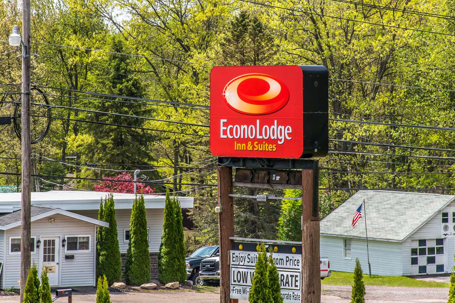 Econo Lodge Inn & Suites Lake Harmony - Pocono Mountains Area 2/29