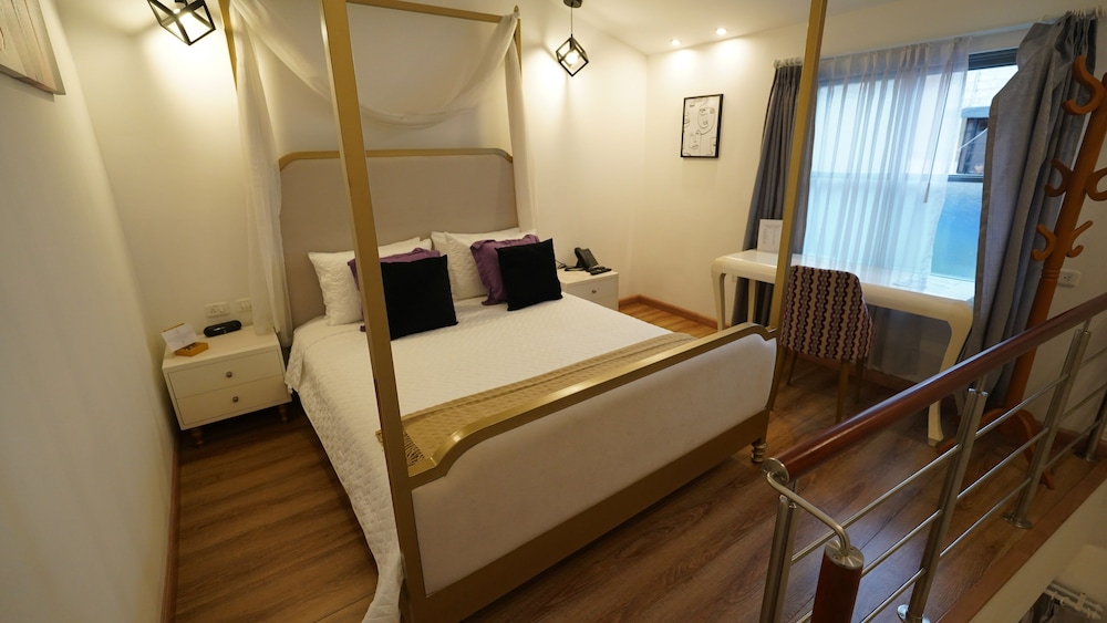Adamas House Hotel 17/50