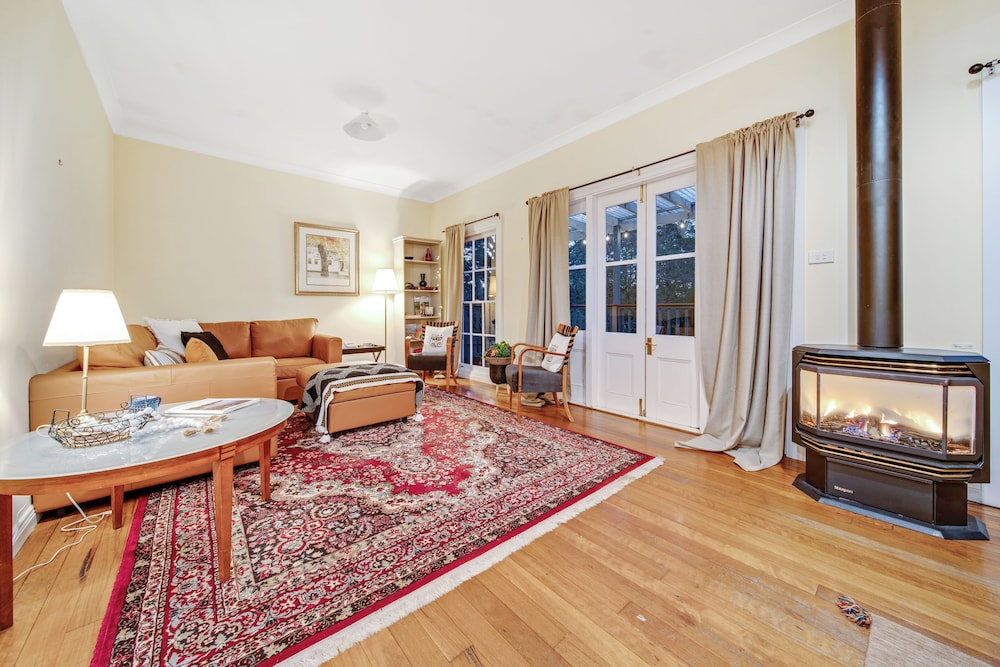 WHISPERING PINES BOUTIQUE ACCOMMODATION 20/50