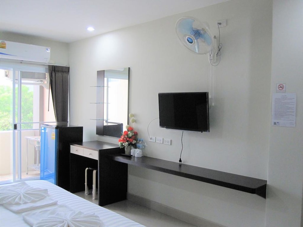 Corner One Residence 9/26