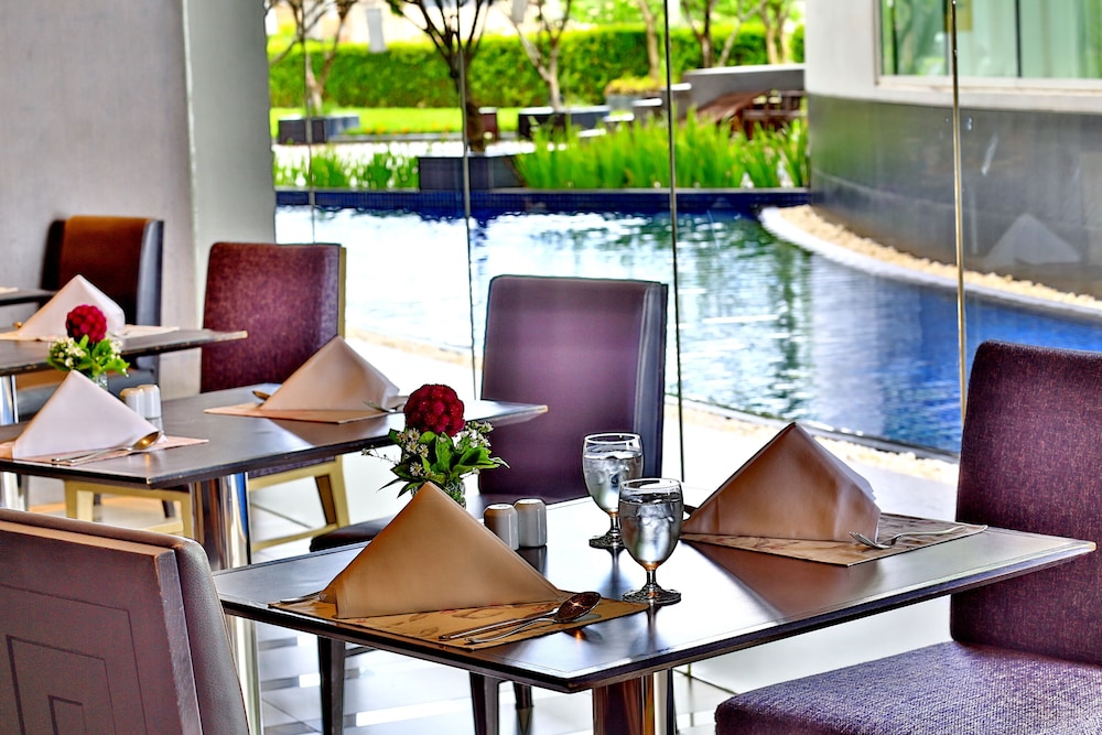 Amaranth Suvarnabhumi Hotel 32/49