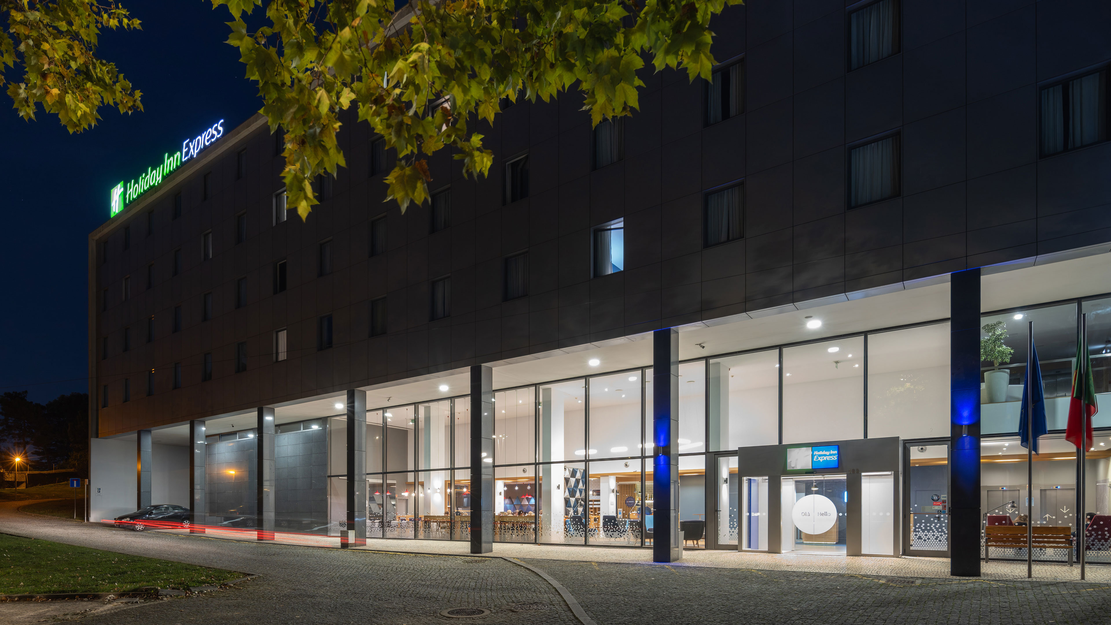 Holiday Inn Express Porto Exponor 8/81