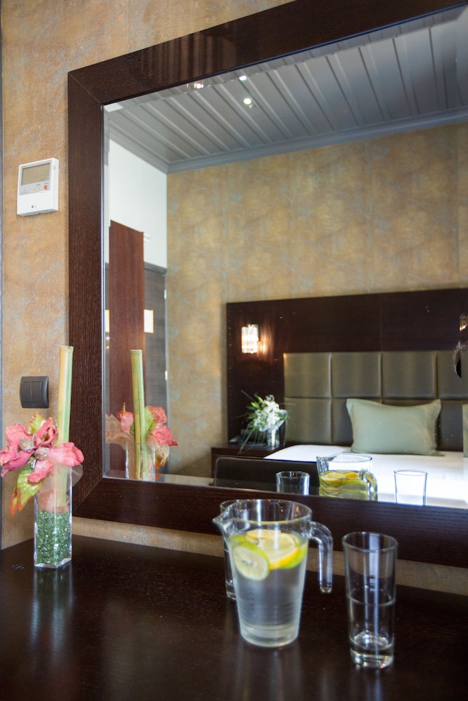Aion Luxury Hotel 4/50