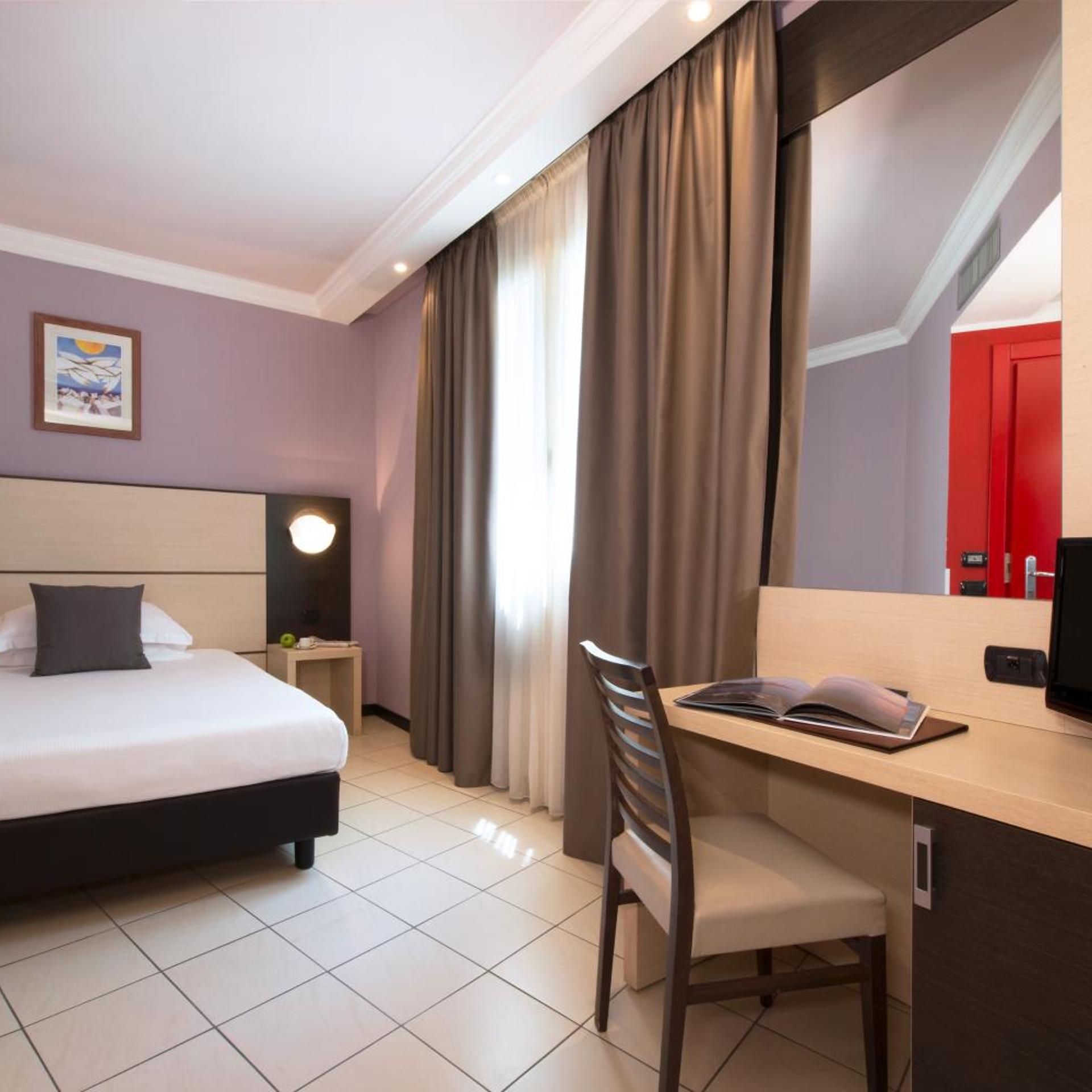 Room, French Bed، CDH Hotel La Spezia 2/10