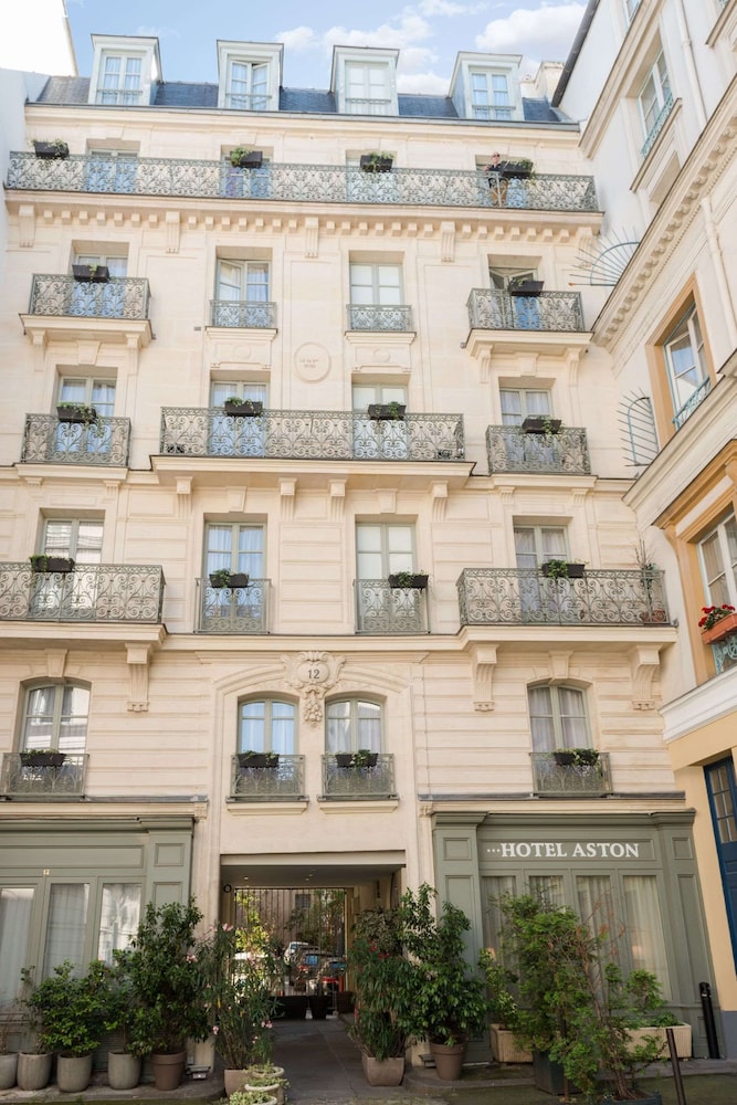 Hotel Aston 5/50
