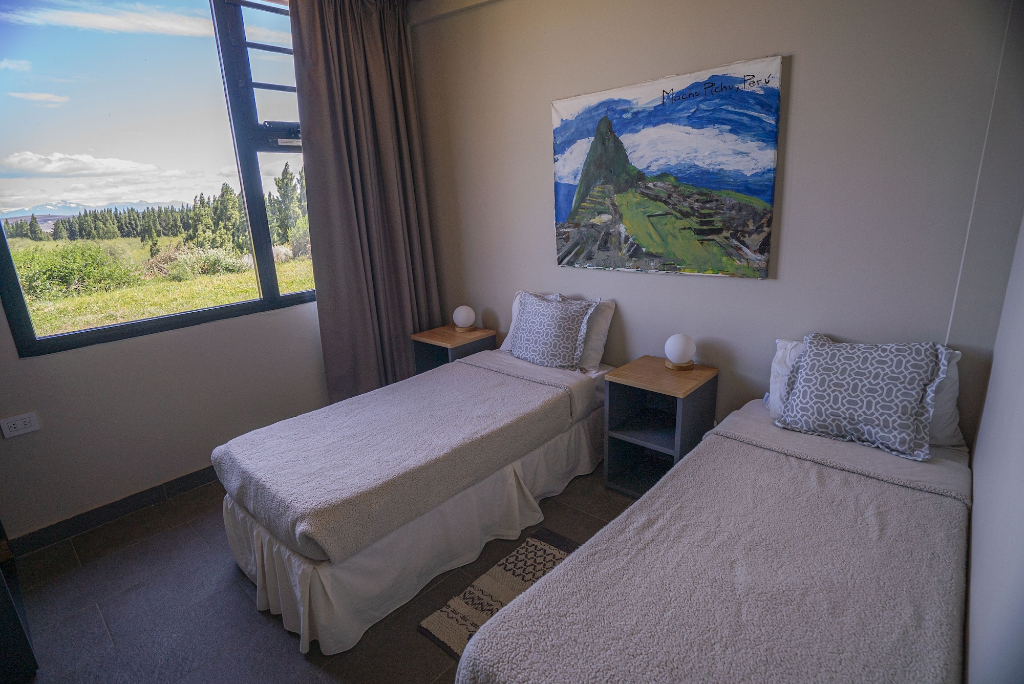 ROOM, TWIN BEDS, PRIVATE BATHROOM