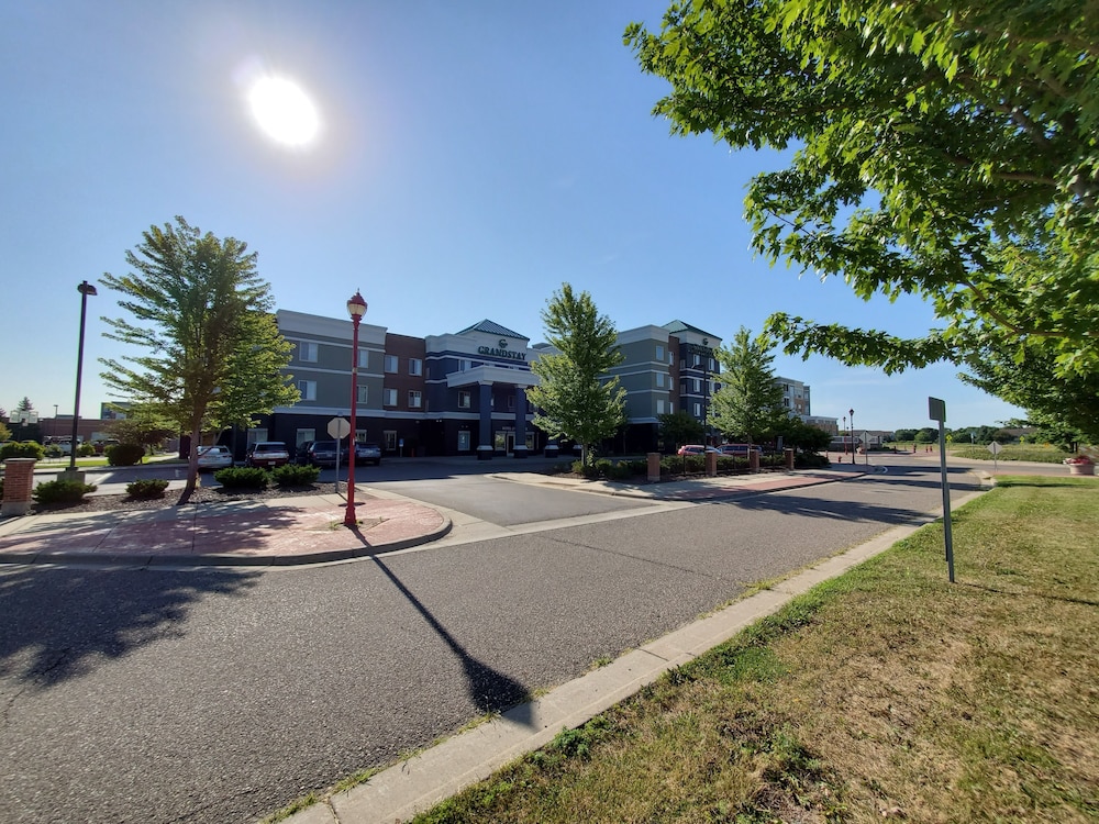 GrandStay Hotel and Conference 22/49