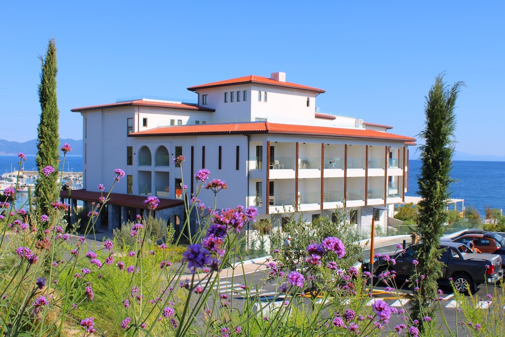 Mount Athos Resort 4/49
