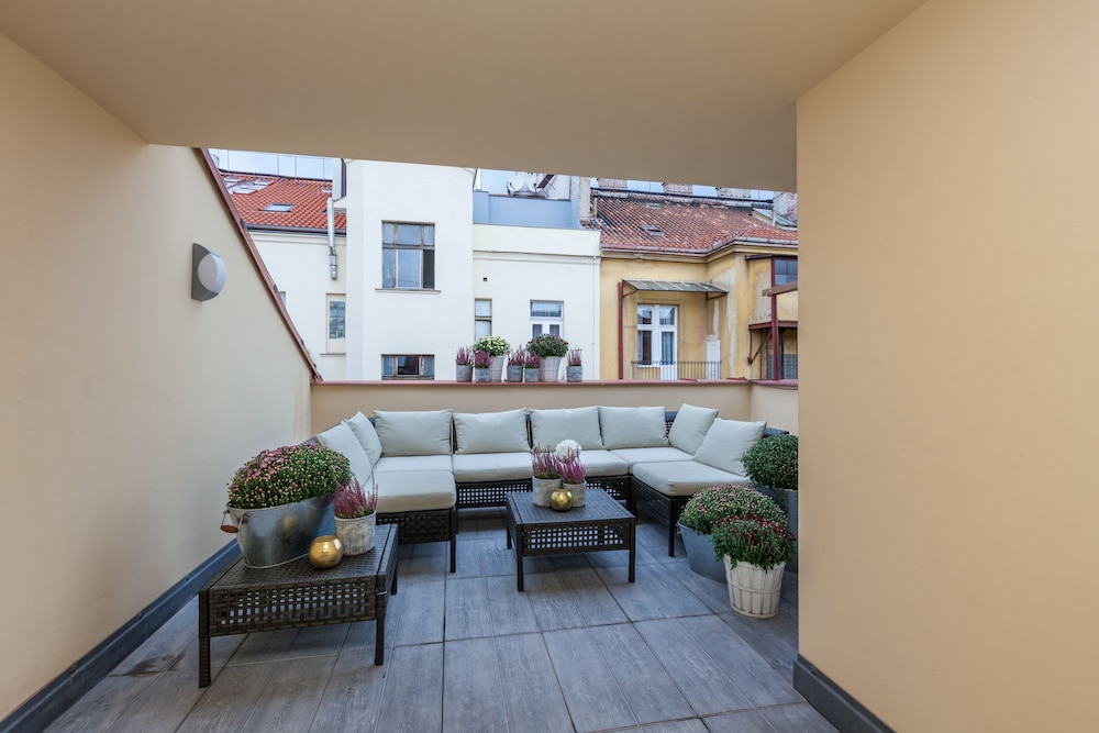 Gorgeous Prague Rooms 36/60