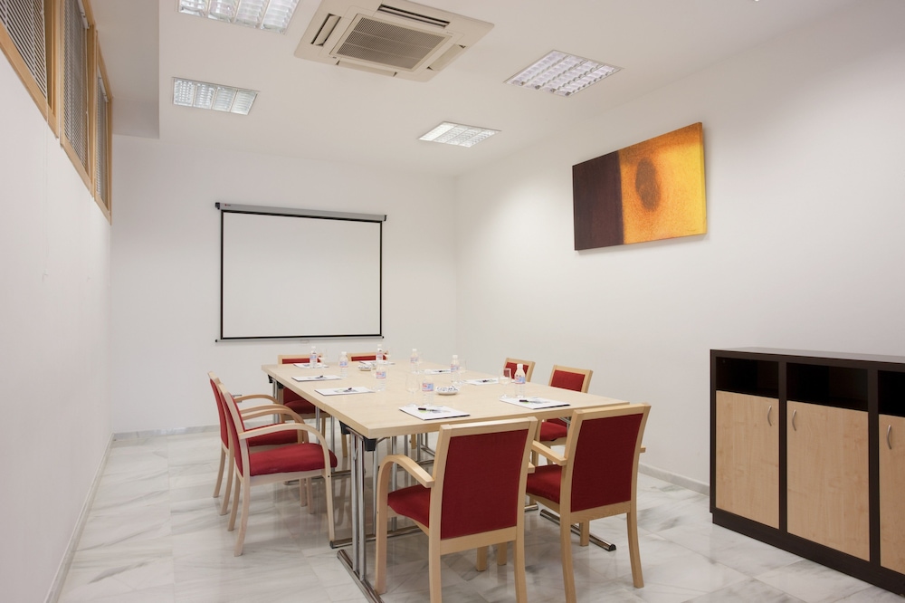 Holiday Inn Express Madrid Alcobendas 32/37