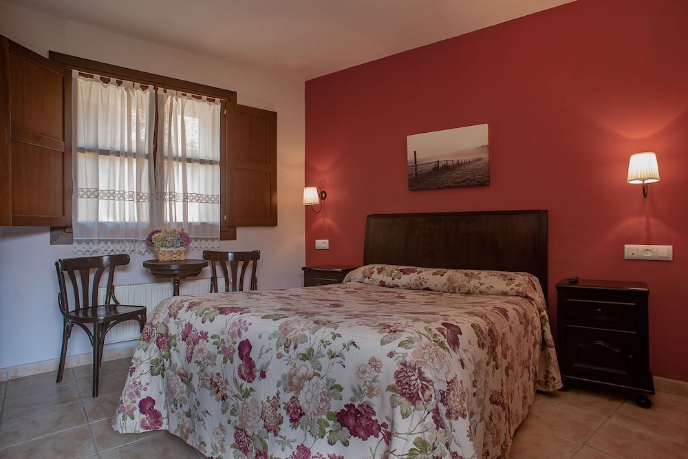 Hotel Corru San Pumés 17/50