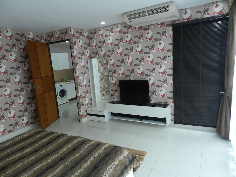Apartments Alex Group Neocondo Pattaya 12/100