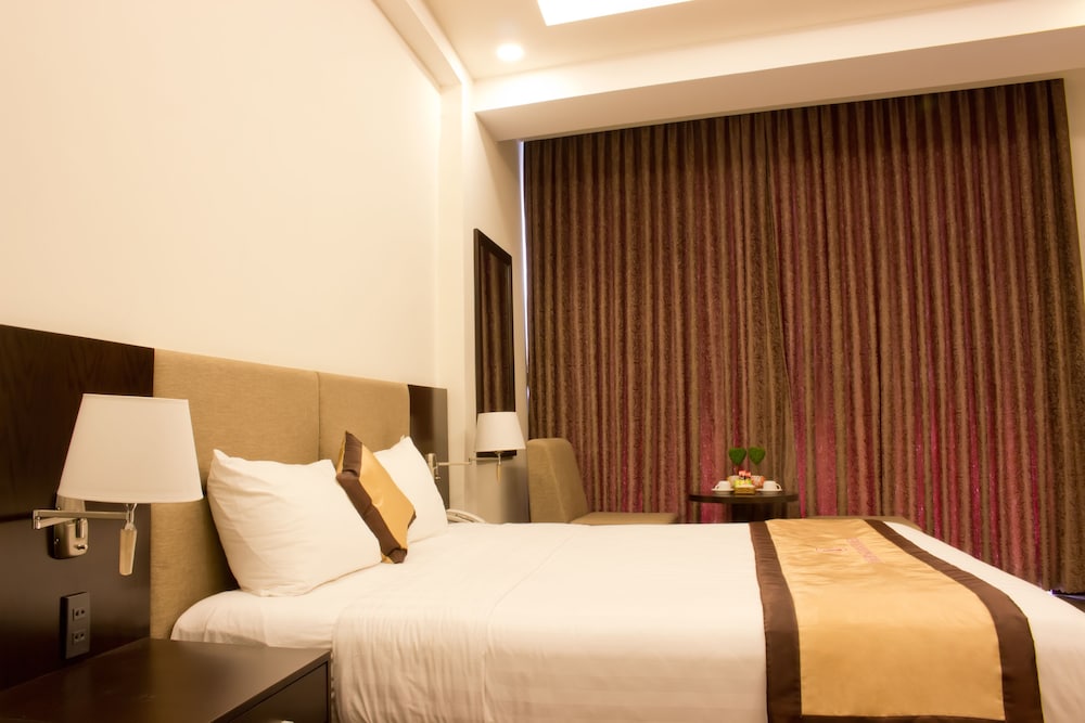 International Hotel 23/63