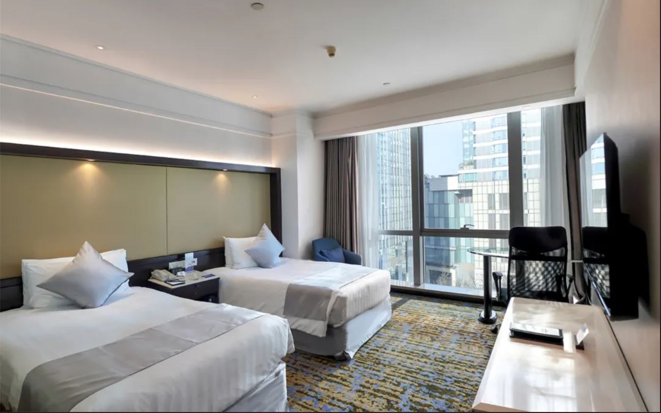 Room, Twin Beds
