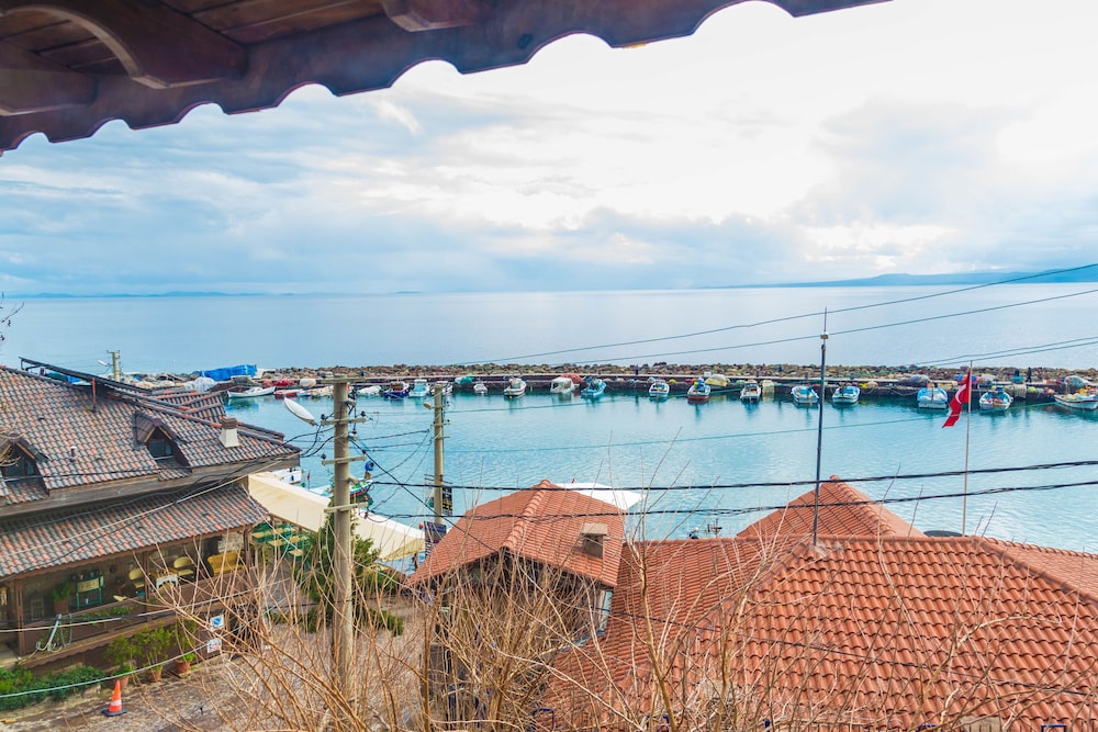 Assos Yildiz Hotel 40/48