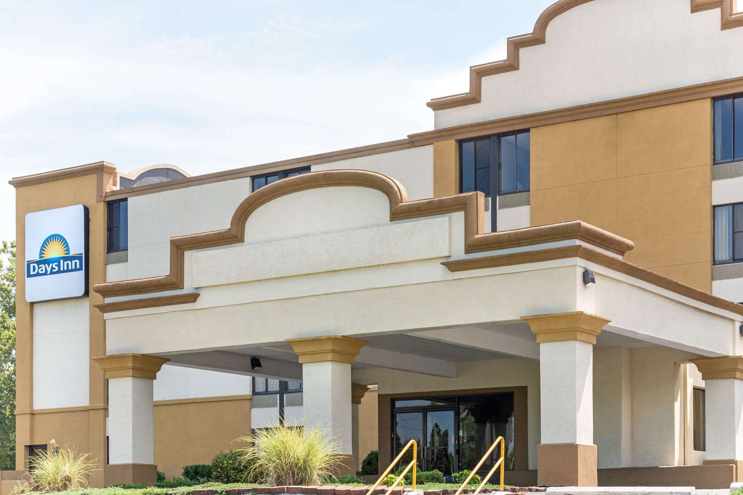 Days Inn By Wyndham Hagerstown 2/14