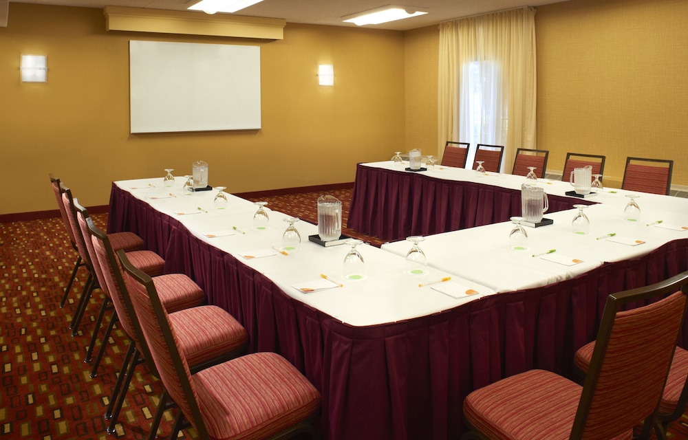 Courtyard by Marriott Lexington North 42/45