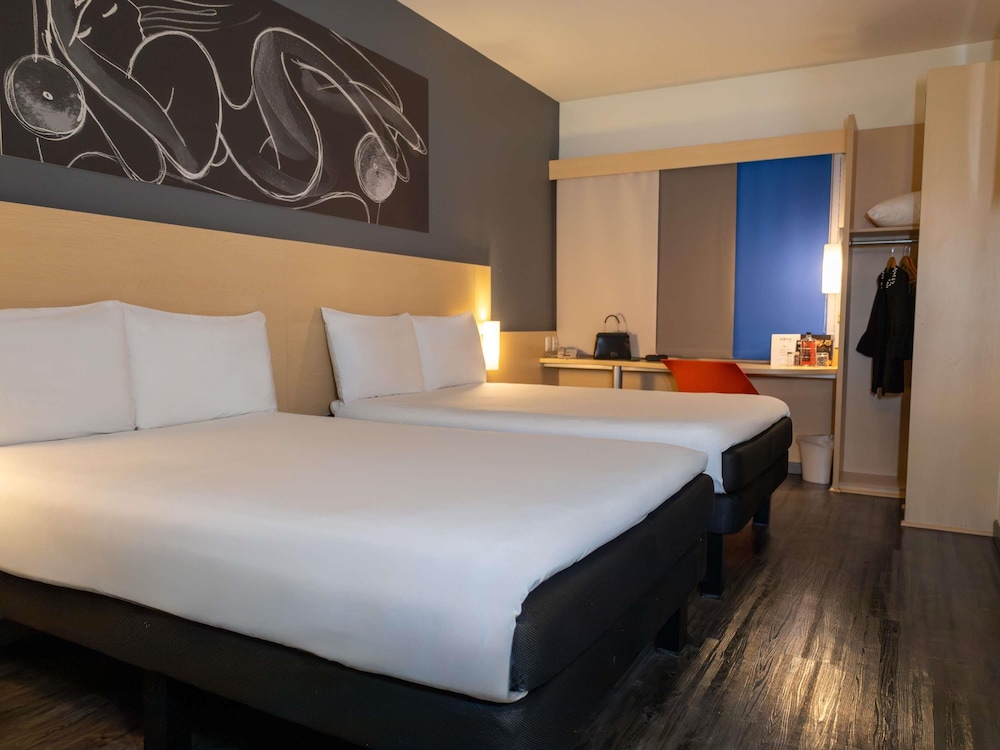 Ibis Queretaro 16/50