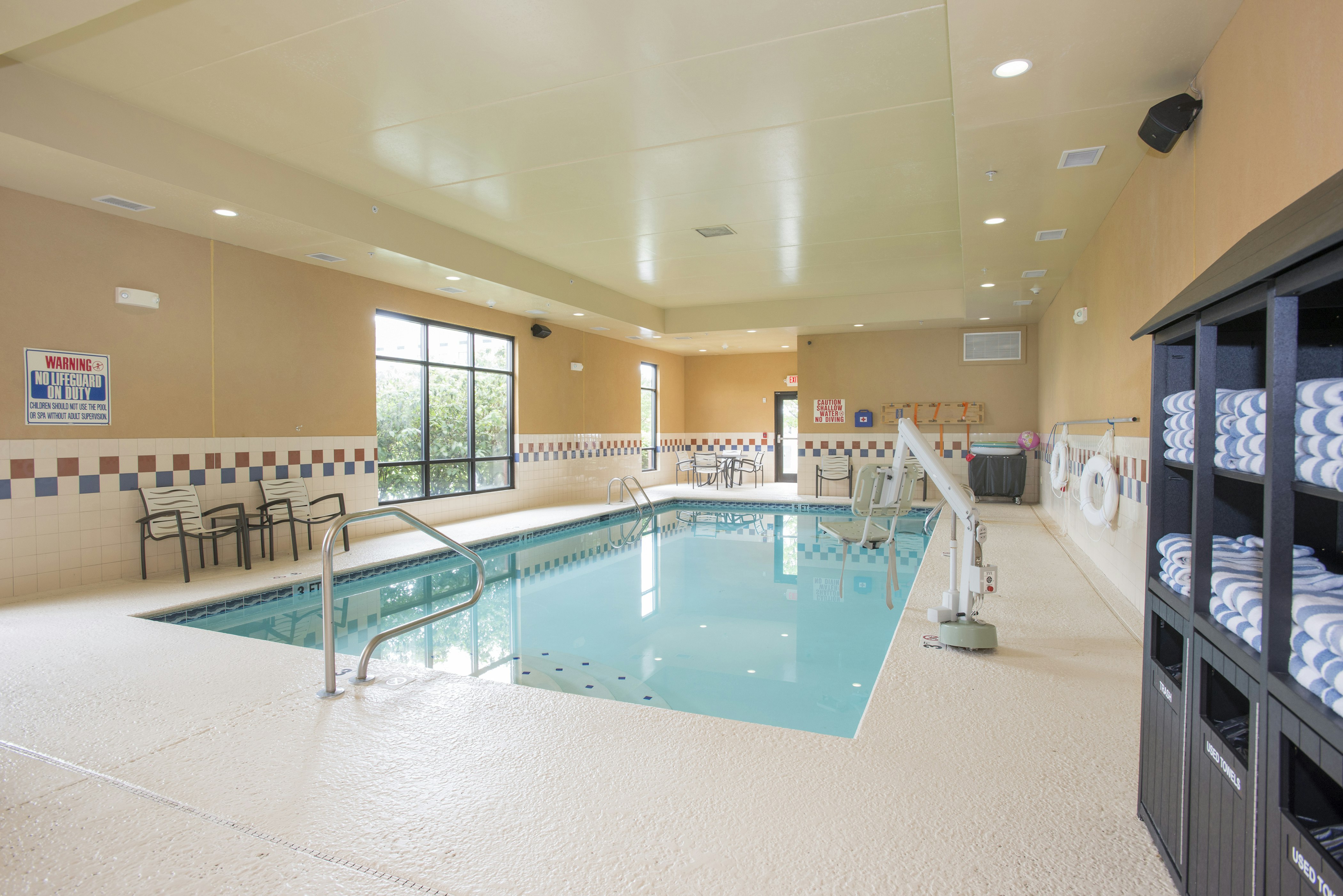 Hampton Inn Suites Cincinnati Union Centre Oh 24/45