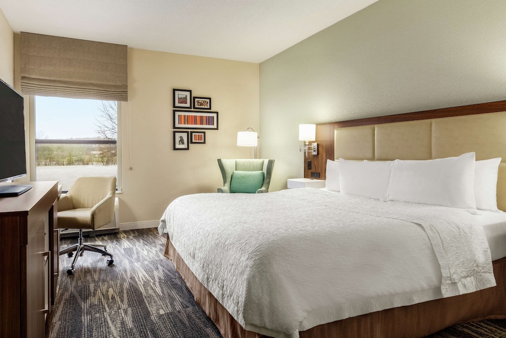 Hampton Inn Akron-Fairlawn 16/42