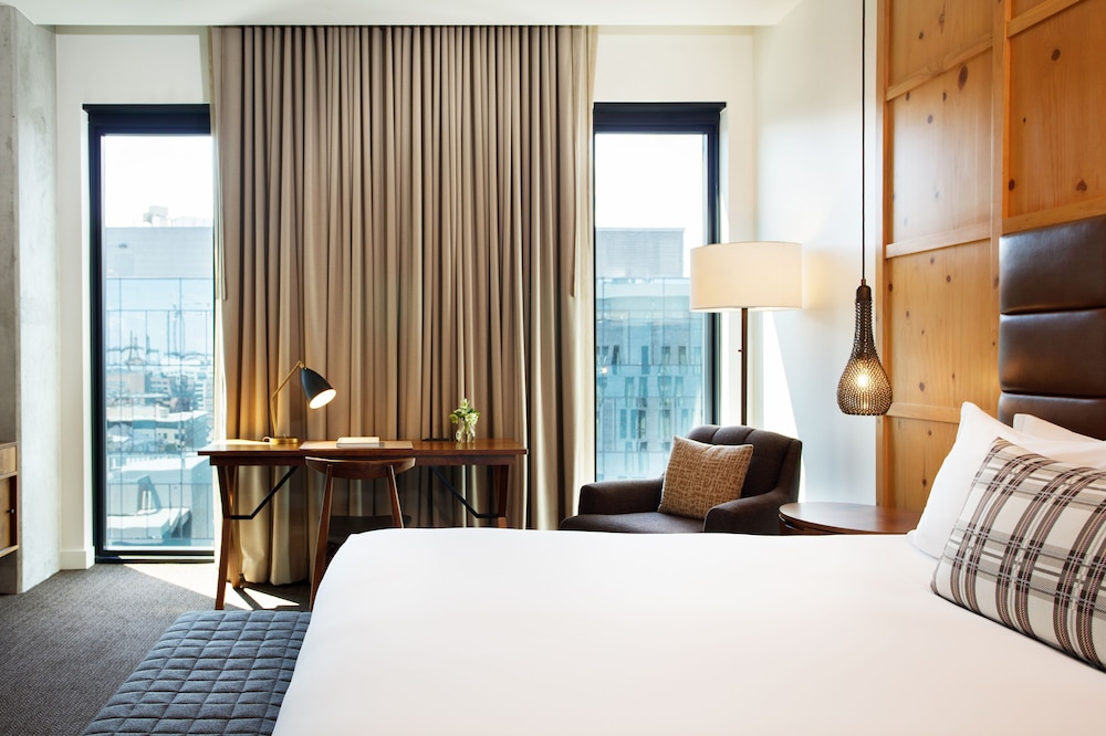Aspen, Suite, King Bed، Limelight Hotel Denver 3/5