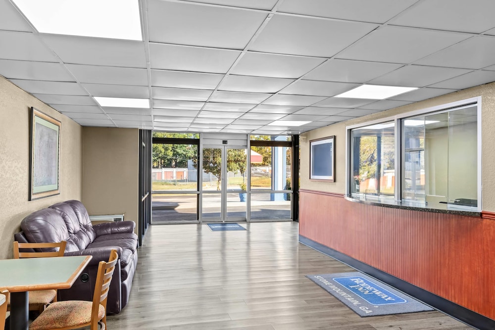 Rodeway Inn Stone Mountain 13/64