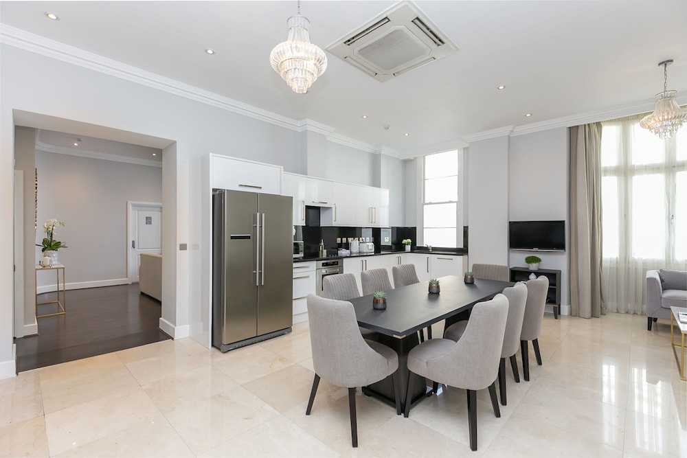 Chilworth Court 53/74