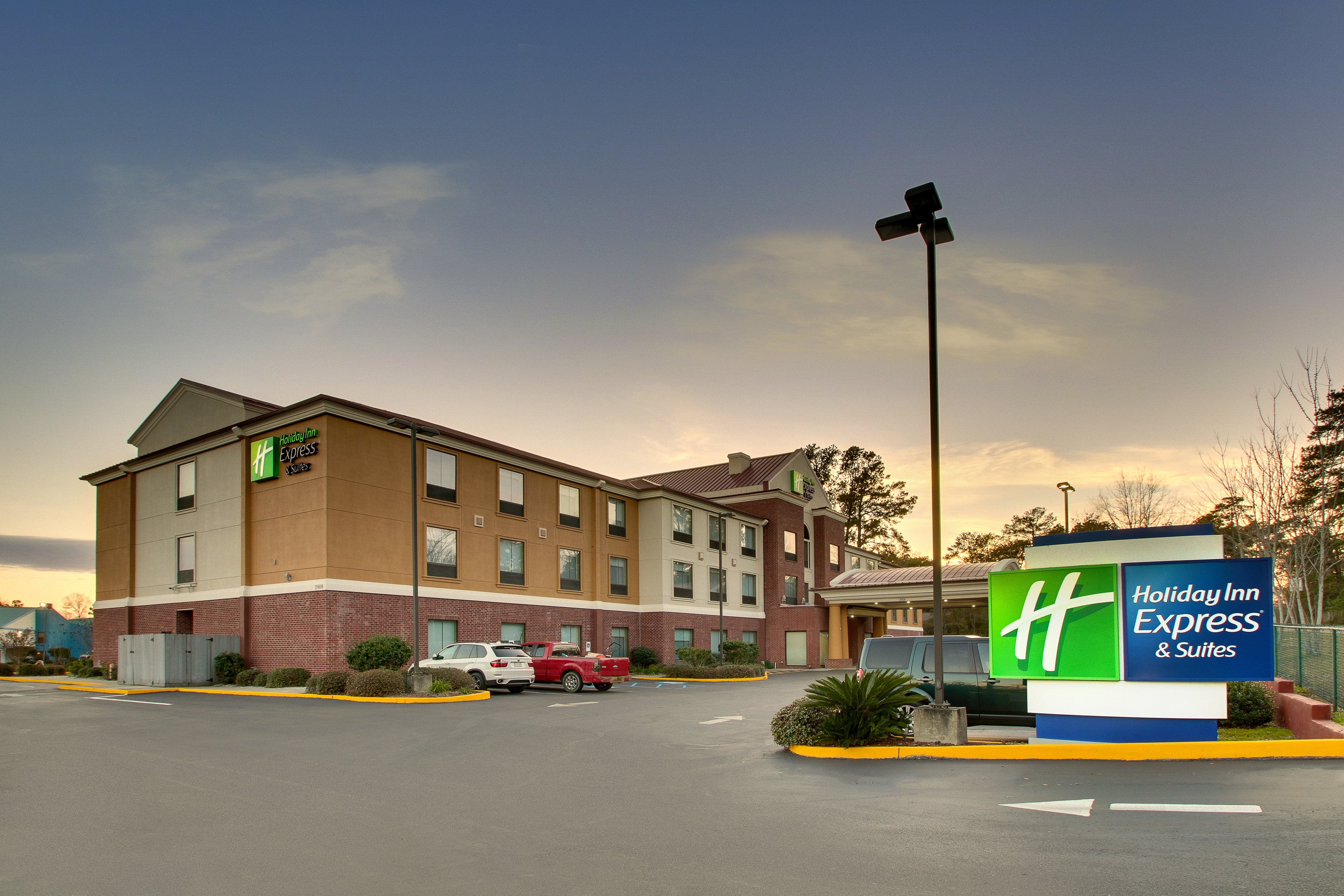 Holiday Inn Express Hotel & Suites Laurel 4/53