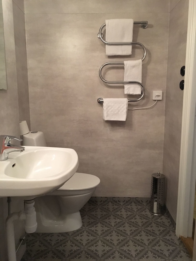 Morris Hotel 34/34