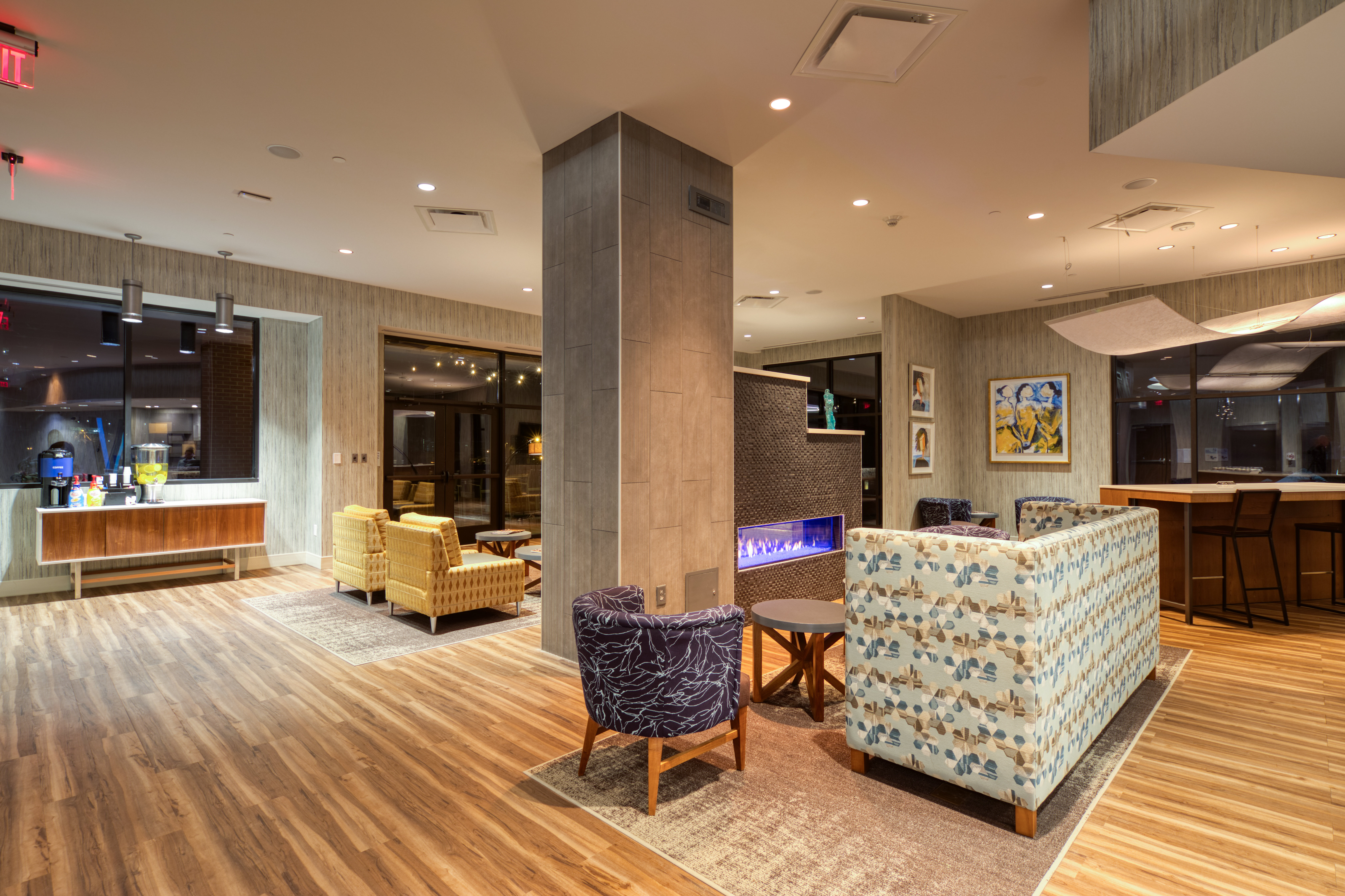 Holiday Inn Express & Suites Charlotte - South End 5/73