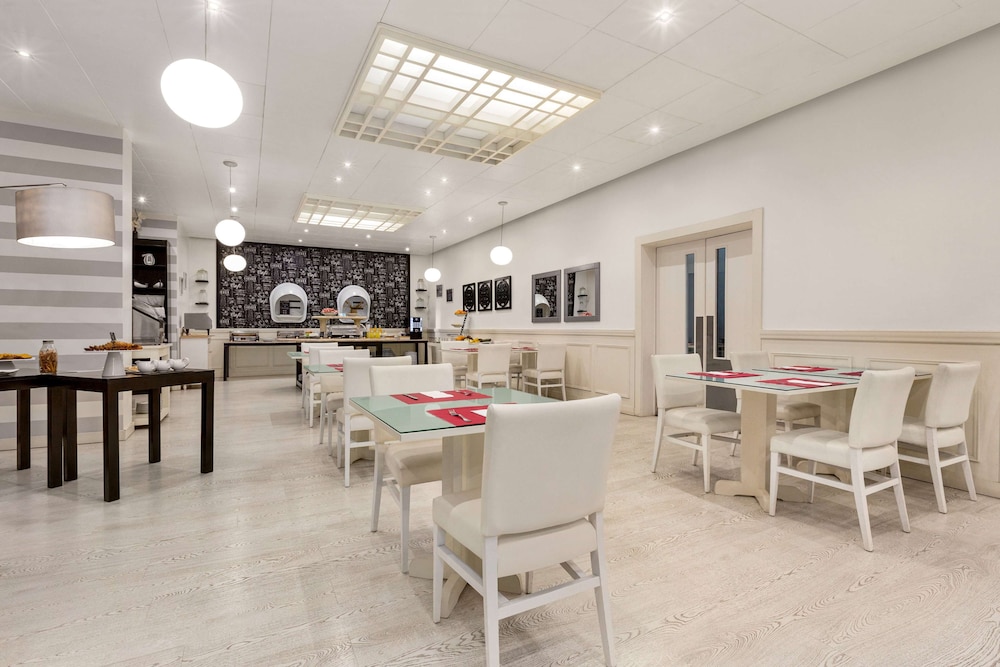restaurant cafeteria