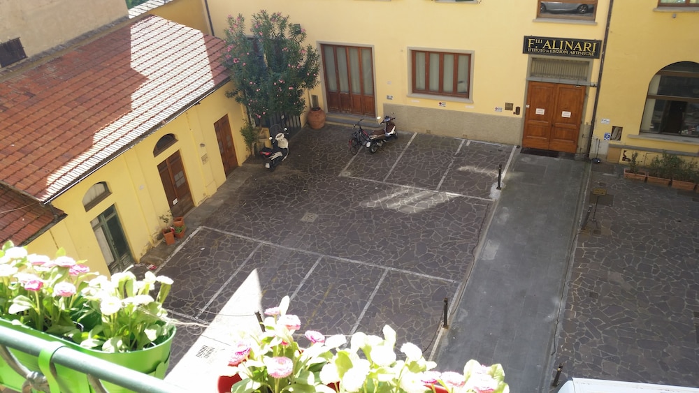 Hotel Ester 65/74