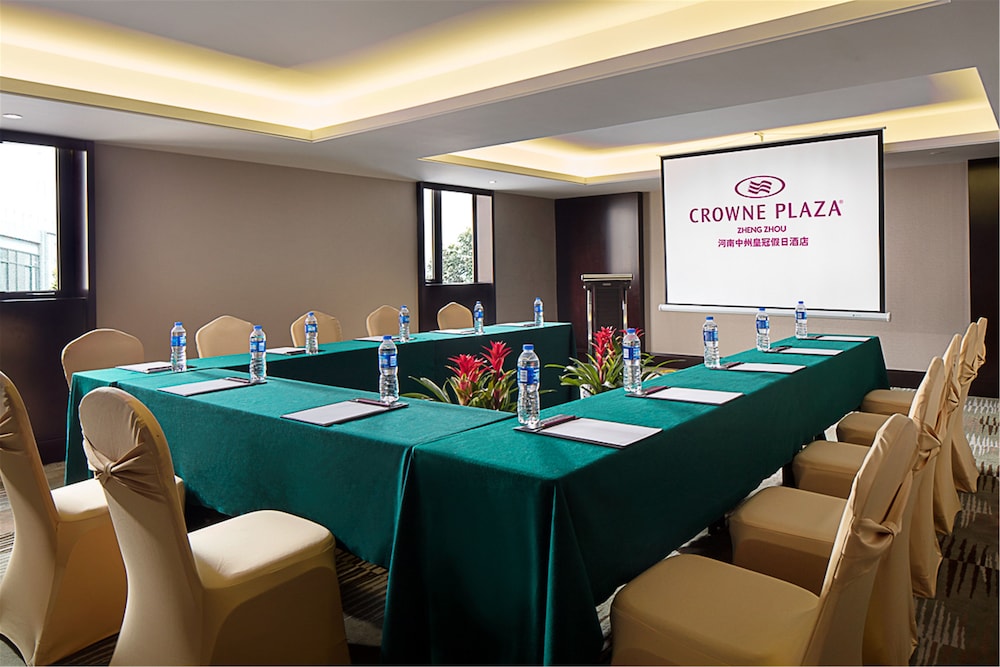 CROWNE PLAZA ZHENGZHOU 68/80