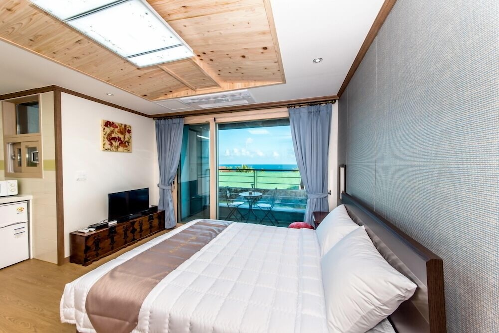 sea and wave pension