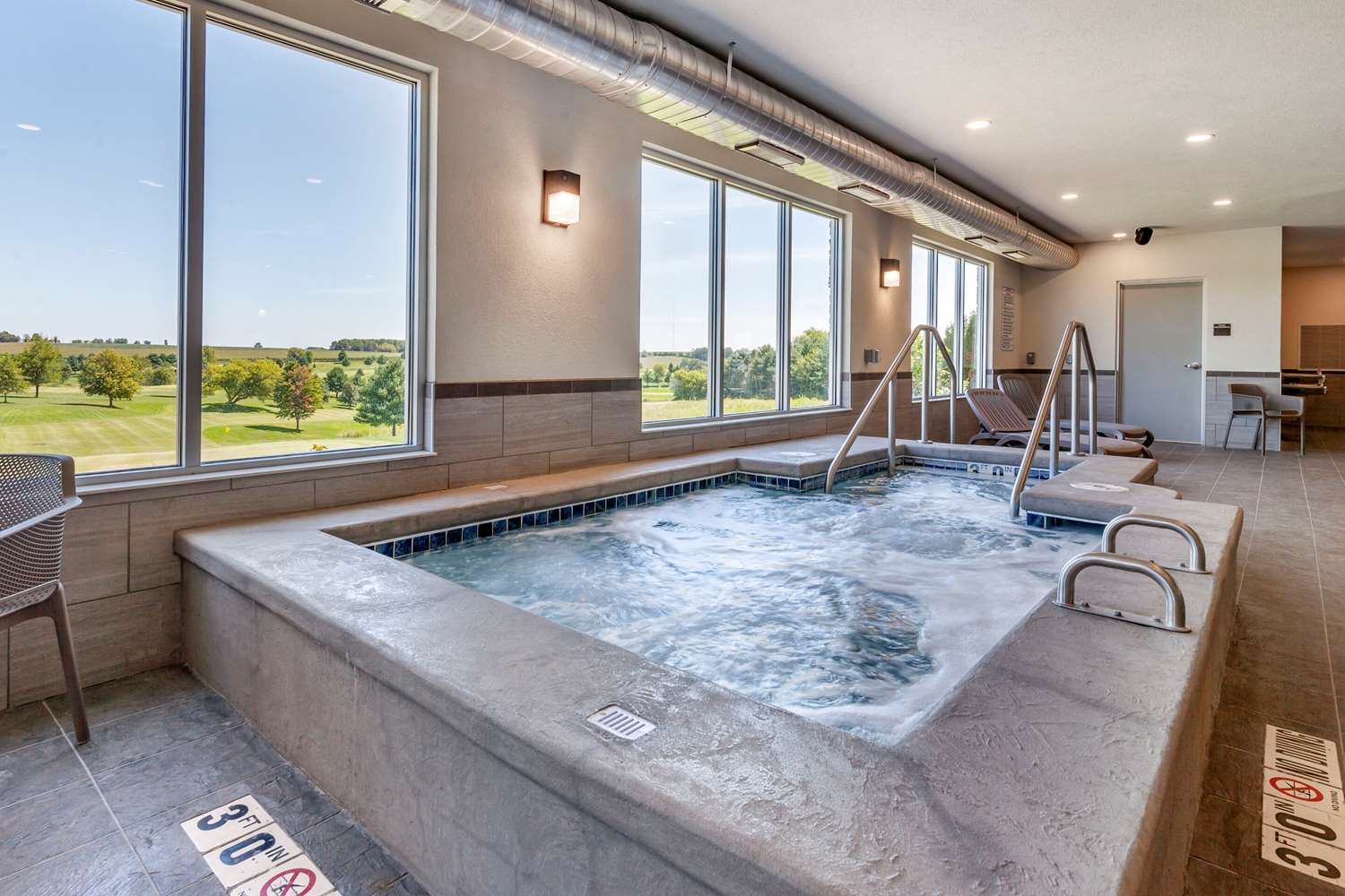 Sleep Inn and Suites Lancaster-Platteville 14/22