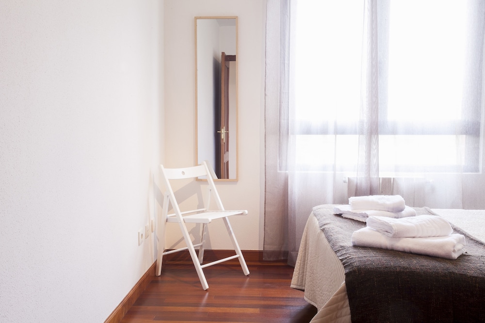 Apartamentos Alday 26/76
