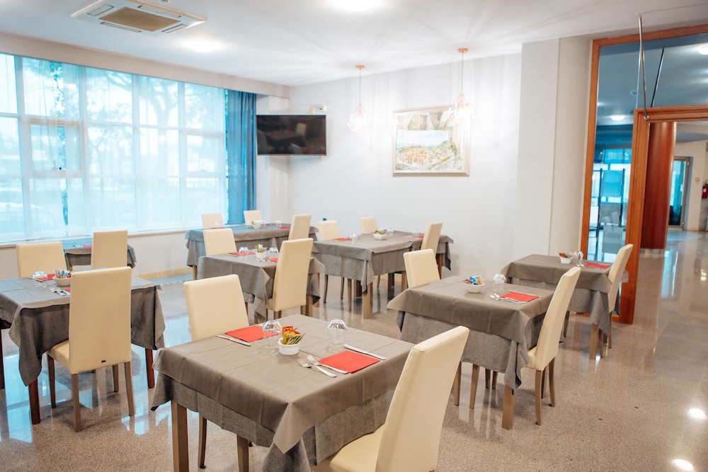 Hotel Amico 51/54