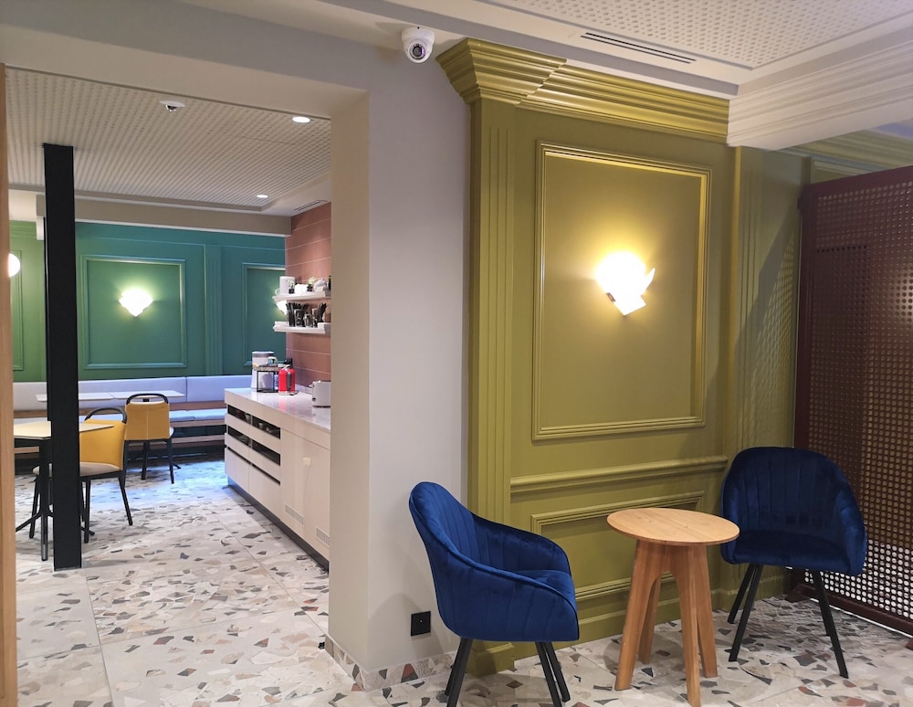 Hotel de La Paix Paris 39/68