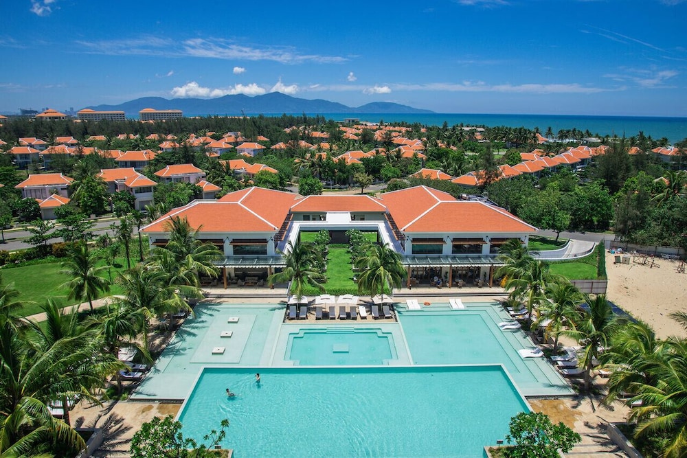 S - Ocean Luxury Villas Danang 41/50