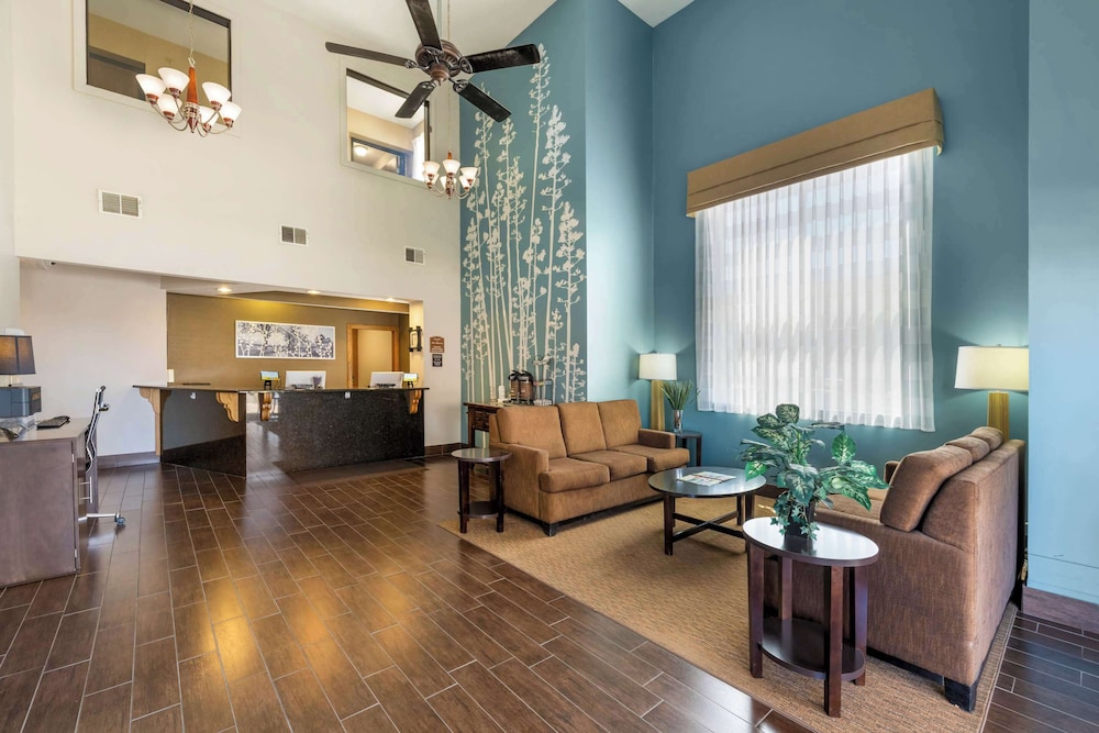 Sleep Inn & Suites Hays I-70 45/59