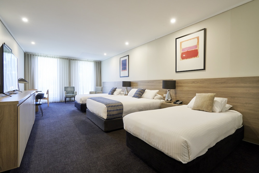 The Dingley Hotel 21/61