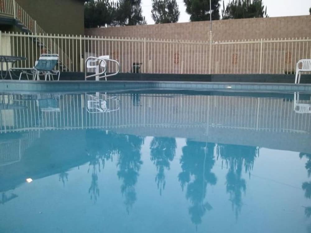 Little Boy Blue Motel photo4