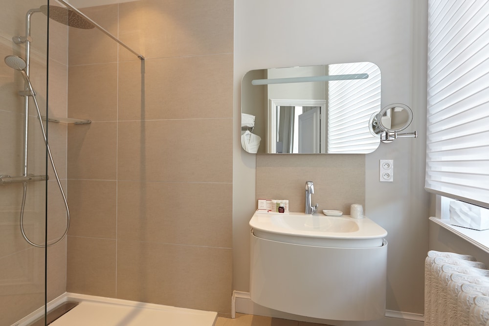 Clarance Hotel Lille 20/50