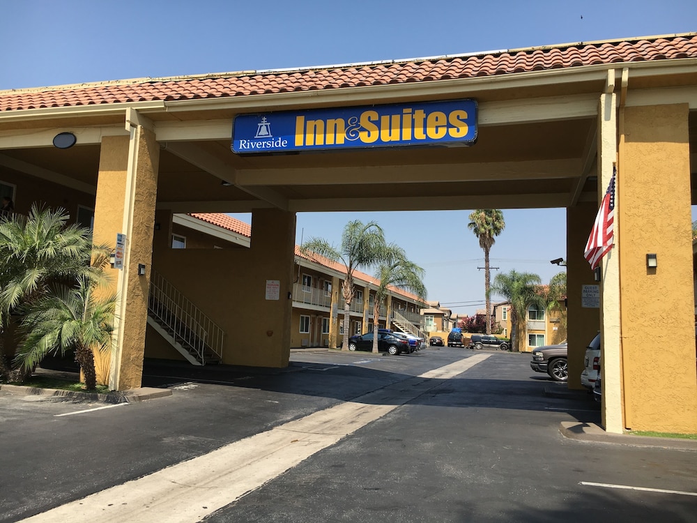 Riverside Inn & Suites 1/56