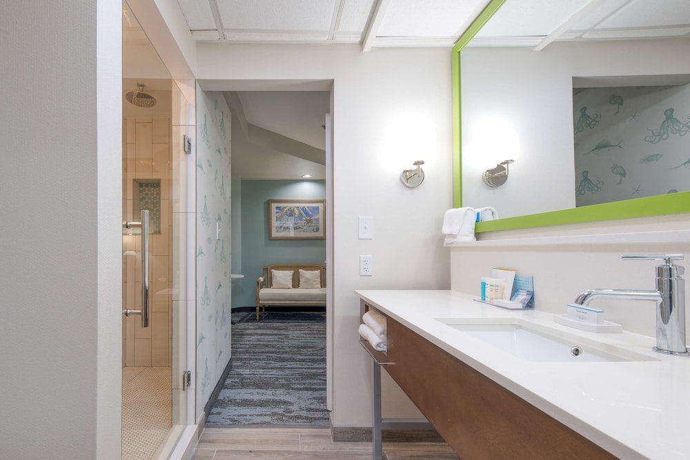 Hampton Inn And Suites Wilmington-Wrightsville Beach 25/74