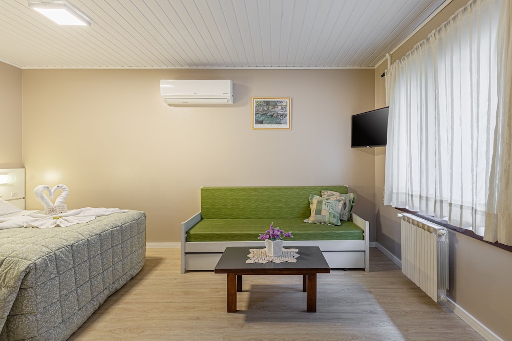 Hotel Fioreze Quero Quero 60/78