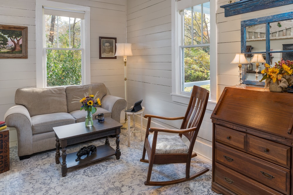 Maison D Memoire Bed & Breakfast Cottages 19/50