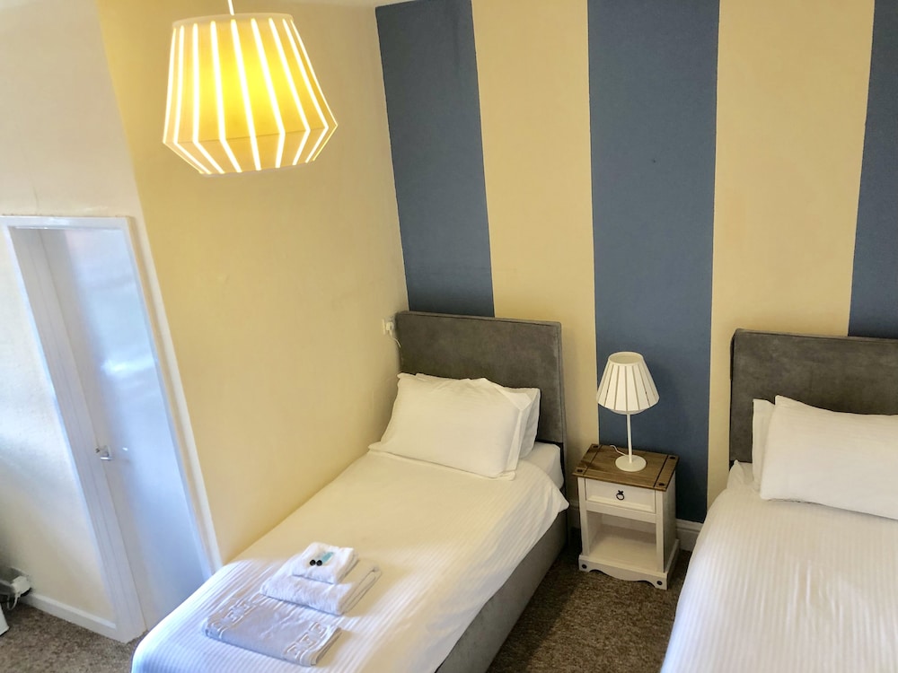 Royal Ashton Hotel 13/67