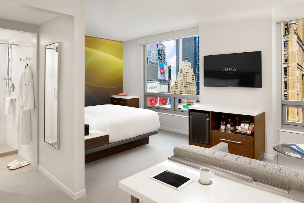 Luma Hotel Times Square 10/23